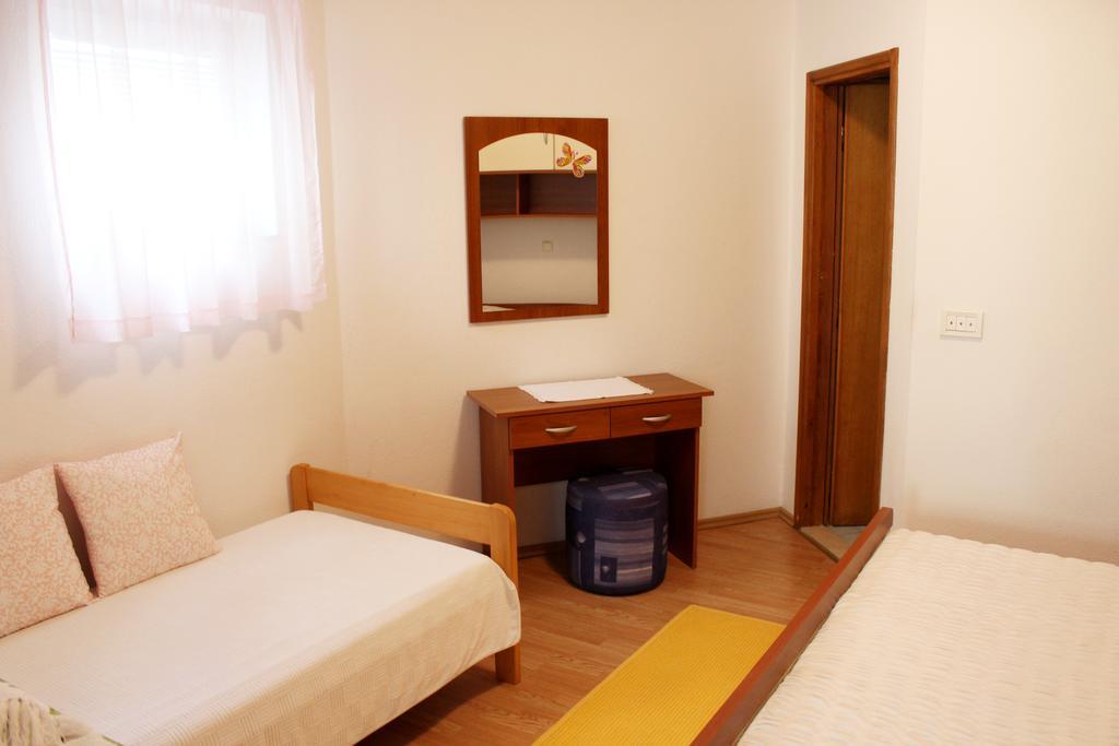 Apartments Petric มาคาร์สกา ภายนอก รูปภาพ