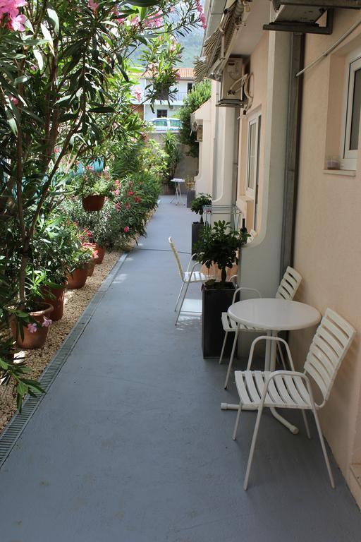 Apartments Petric มาคาร์สกา ภายนอก รูปภาพ